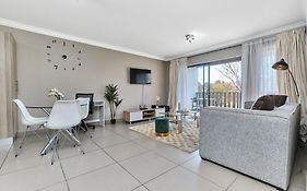 Luxury & Secure Apartment - Fourways